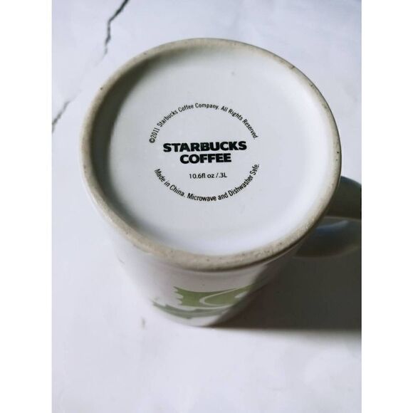 Starbucks 2011 Christmas Holly Berry Cup-
Cup Height=4 1/2' - Picture 4 of 6